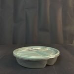 ⁦علبة حفظ مدورة بغطاء مقسمه 1.1 لتر⁩ - الصورة ⁦4⁩