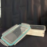 ⁦علبة حفظ مستطيله بغطاء محكم مع لوك وسيليكون 2.6 لتر⁩ - الصورة ⁦2⁩