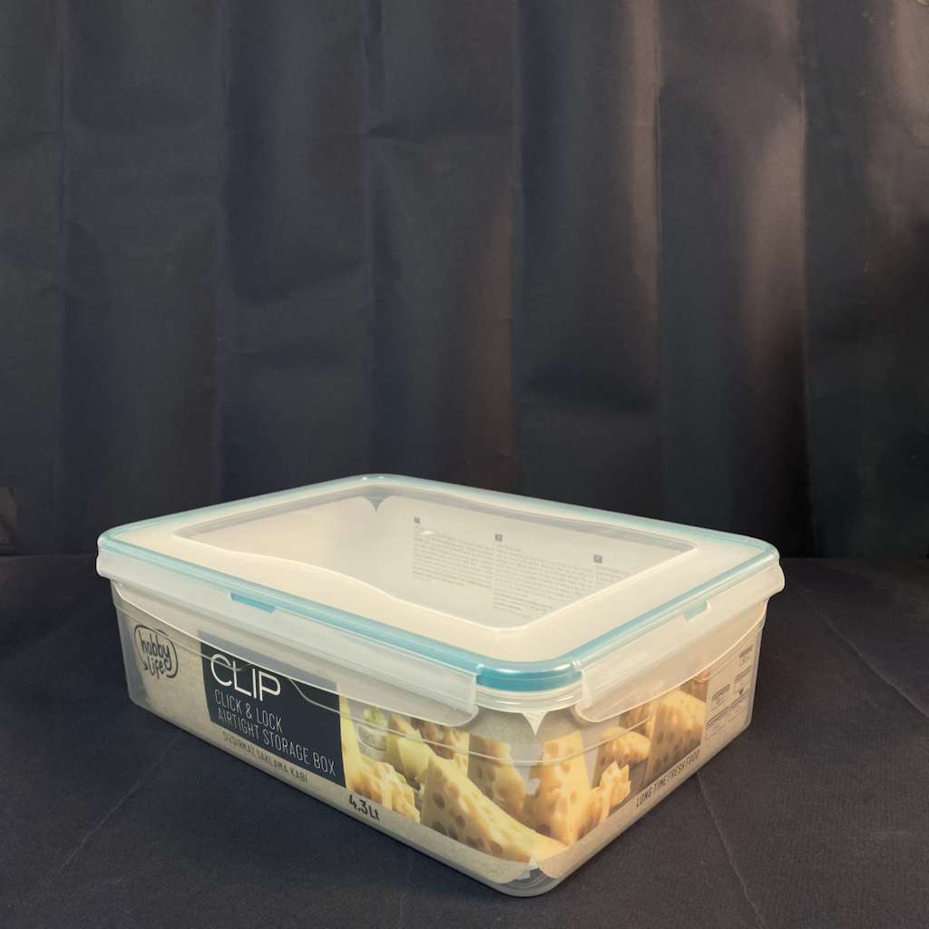 02 1473 (3) 4,3 Lt Rectangle Airtight Food Saver Box - Image 1