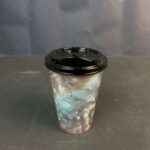 ⁦كوب قهوة بغطاء 450 مل أشكال مختلفه⁩ - الصورة ⁦2⁩