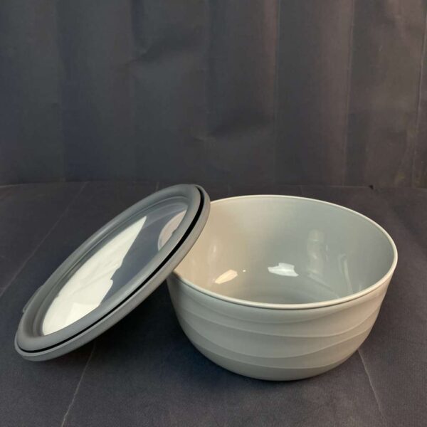 بولة بيرا مدوّرة بغطاء محكم ومقاومة للتسرّب – سعة 2.6 لتر